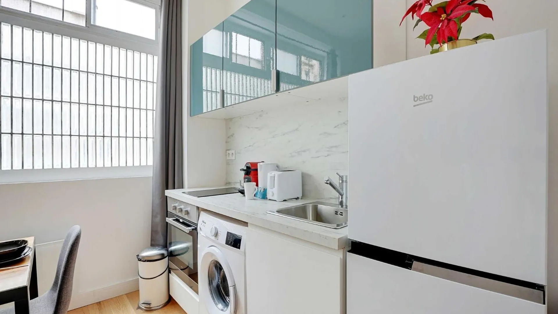 Apartment In Bastille With 1 Room Париж